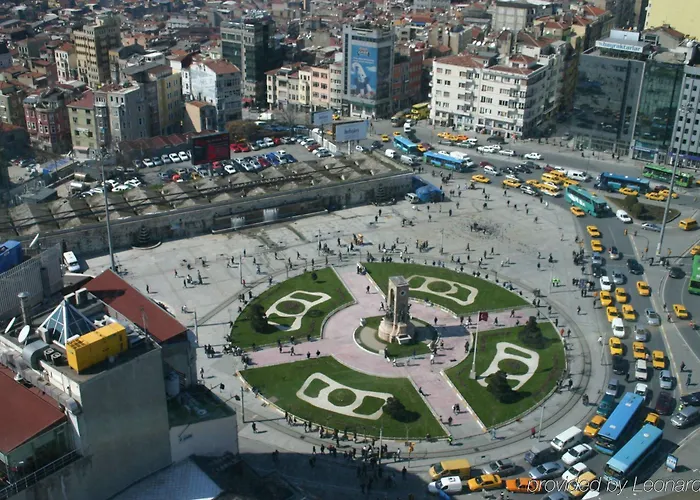 Hotel Caratpark Taksim 4*